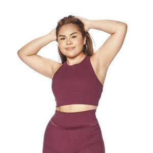 NWT : ILUS SHY SPORT BRA